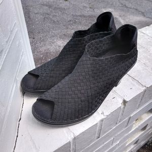 bernie mev Pump Sandal Shoe Black sz 9 Excellent!